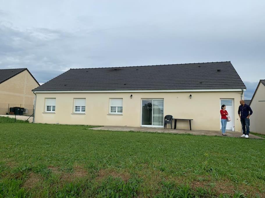 Une Maison Equipee Et Simple. Villa Nevers Buitenkant foto